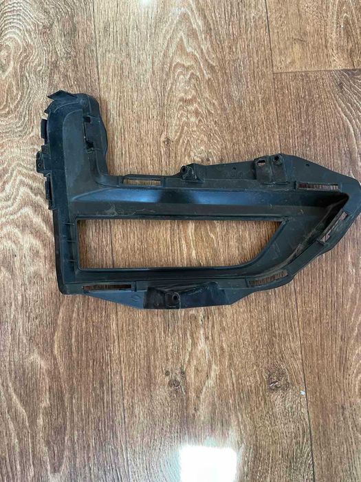 Накладка   Nissan Rogue 16-20 левая оригинал