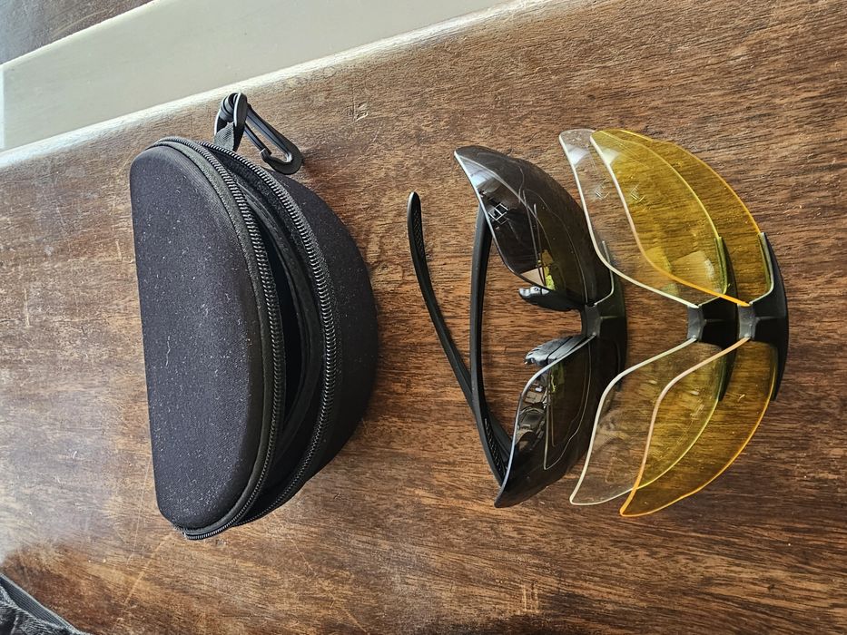 Equipamento Airsoft (Luvas + óculo)