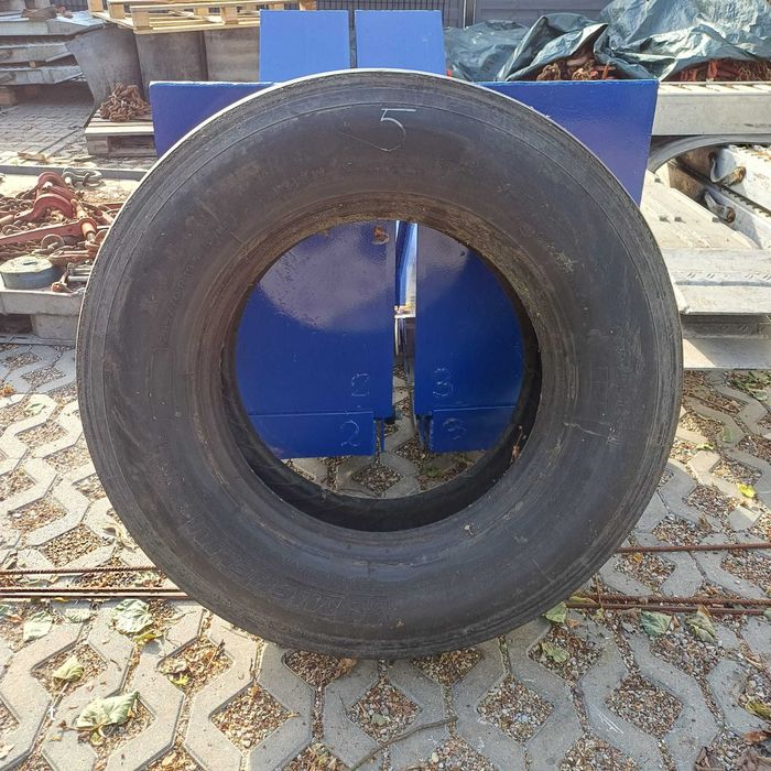 Michelin XTE2 285/70 R19.5, DOT 4815