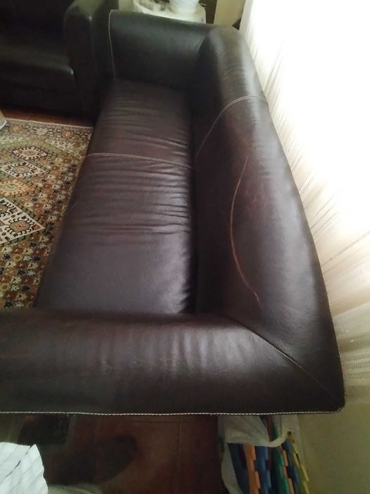 Sofás em Couro, de 2 e 3 lugares