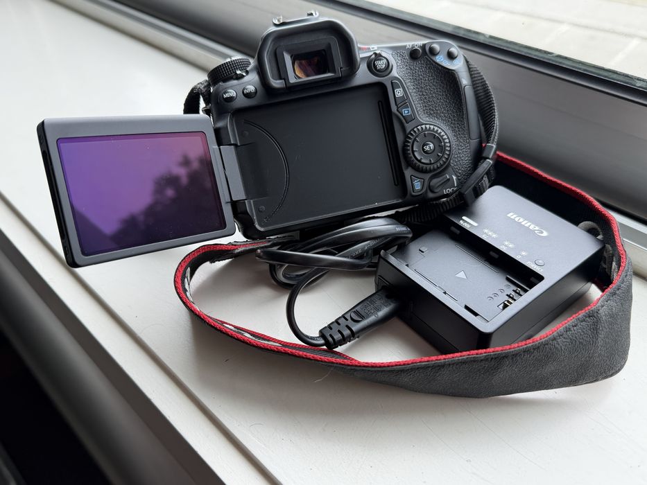 Canon 70d (corpo) igual a nova sem marcas