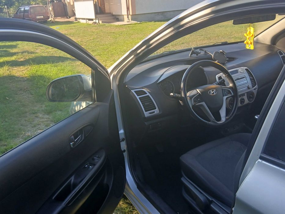 Автомобіль Hyundai i20