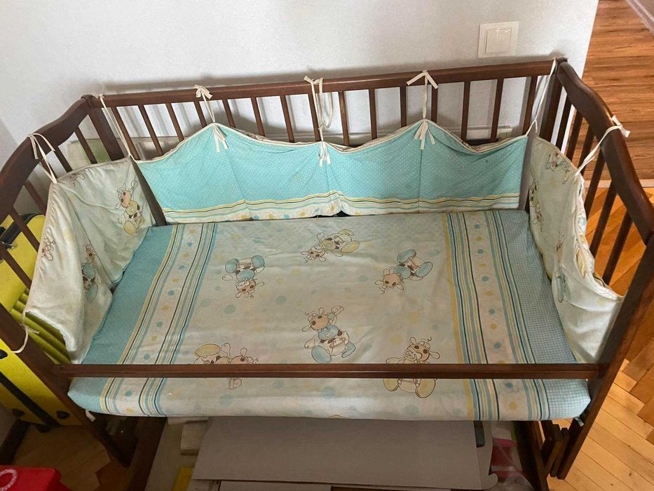 Дитяче ліжечко з матрацом постіллю і шухлядою