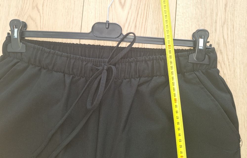 Spodnie czarne r. XL (3)