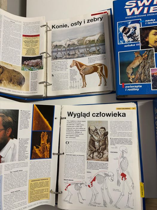 Świat wiedzy 4 segregatory
