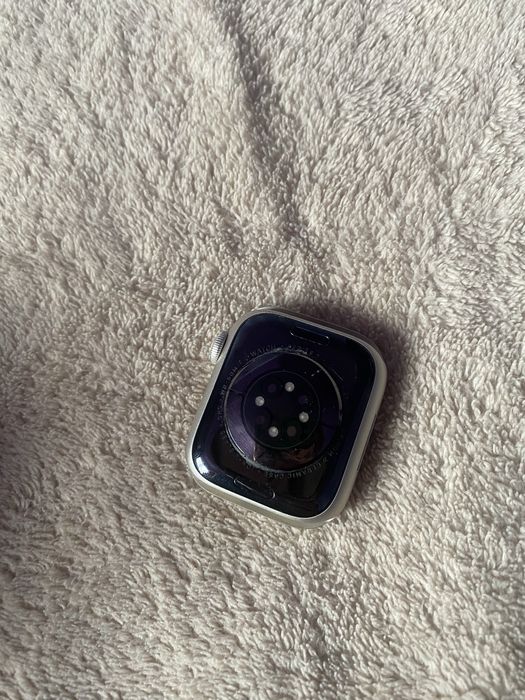 Продам Apple Watch 7