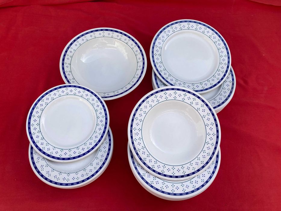 Conjunto Louça em porcelana 19 peças Oxford Brasil Antigo