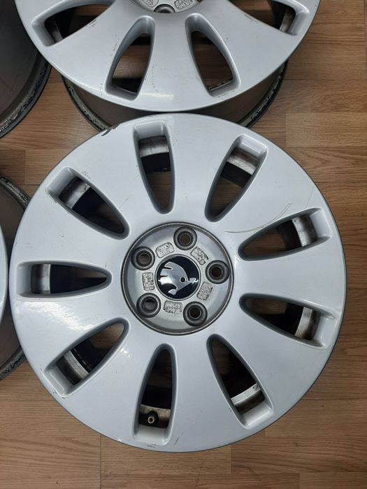 5*112R16 диски Scoda