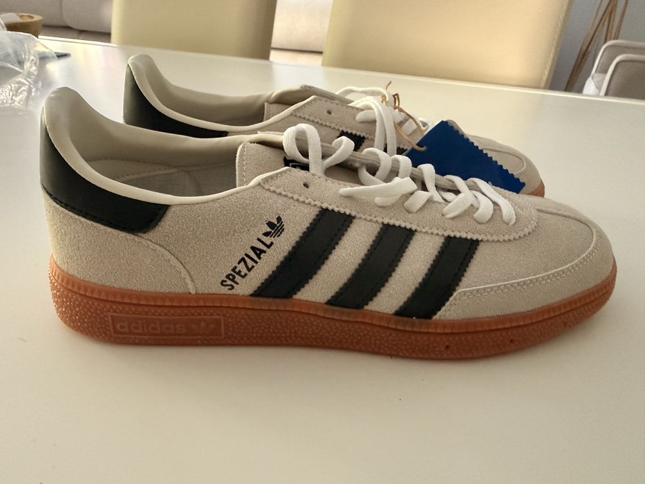 Adidas Spezial white