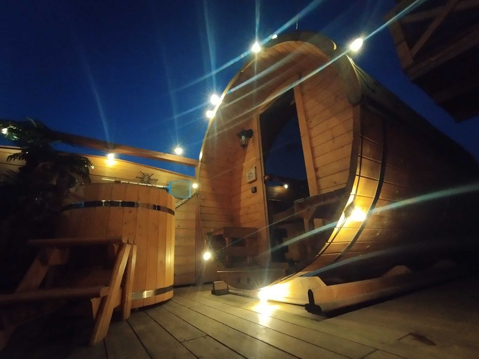 BANIA-BALIA-JACUZZY/SAUNA                         
 Chata w Józefkowie