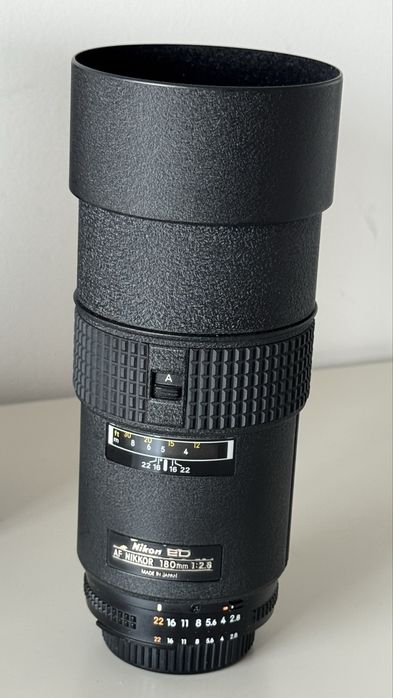 Nikon 180 mm f.2.8 COMO NOVA