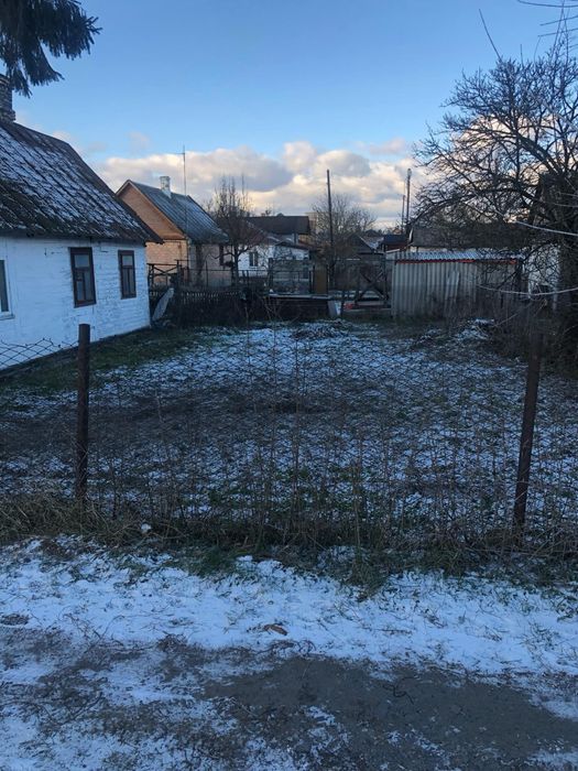 Продам пів будинку