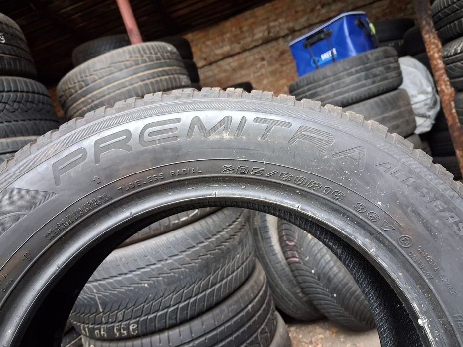 распаровка шины б/у 205/55 R16 Maxxis premitra