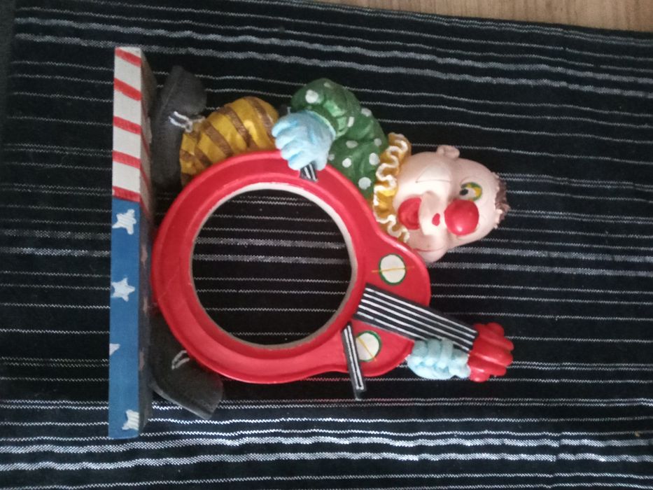 Zabawna ramka do zdjęć klaun