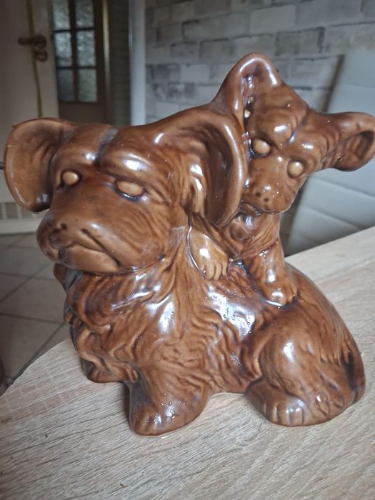 Figurki psy z czasów PRL-lu