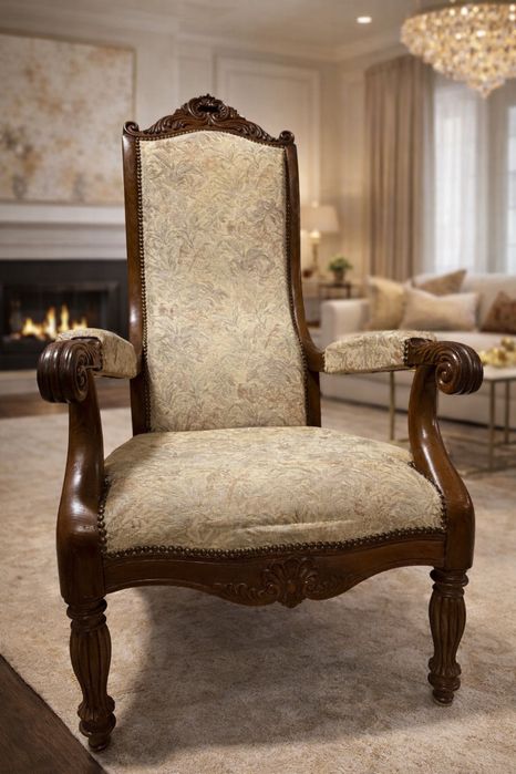 Крісло антикварне