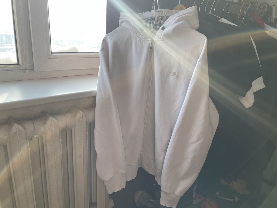 Біла зіпка Burberry, белое зип худи барбери / М