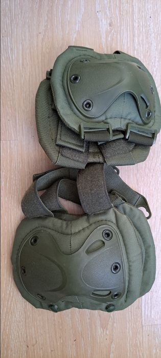 Наколінники налокітники