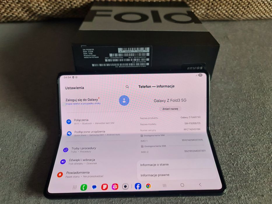 Samsung Galaxy Z Fold3 5G 512GB + dużo dodatków