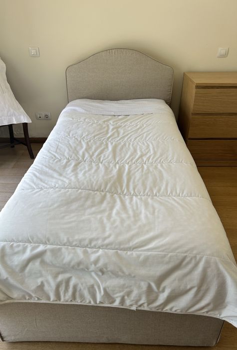 Cama de solteiro com colchão
