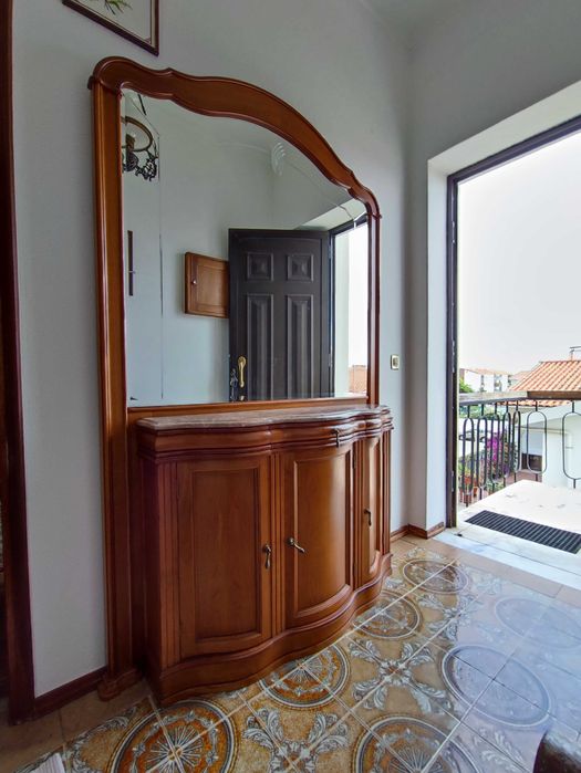 Aparador com Espelho