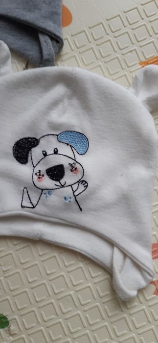 Шапочки до рочку(можна і до 1,5)Ціна за три