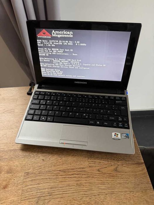 Laptop medion akoya e1226
