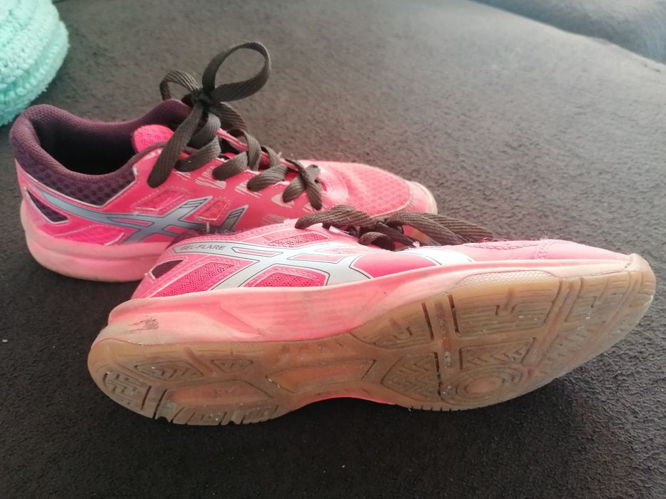 Buty asisc 39 na hale