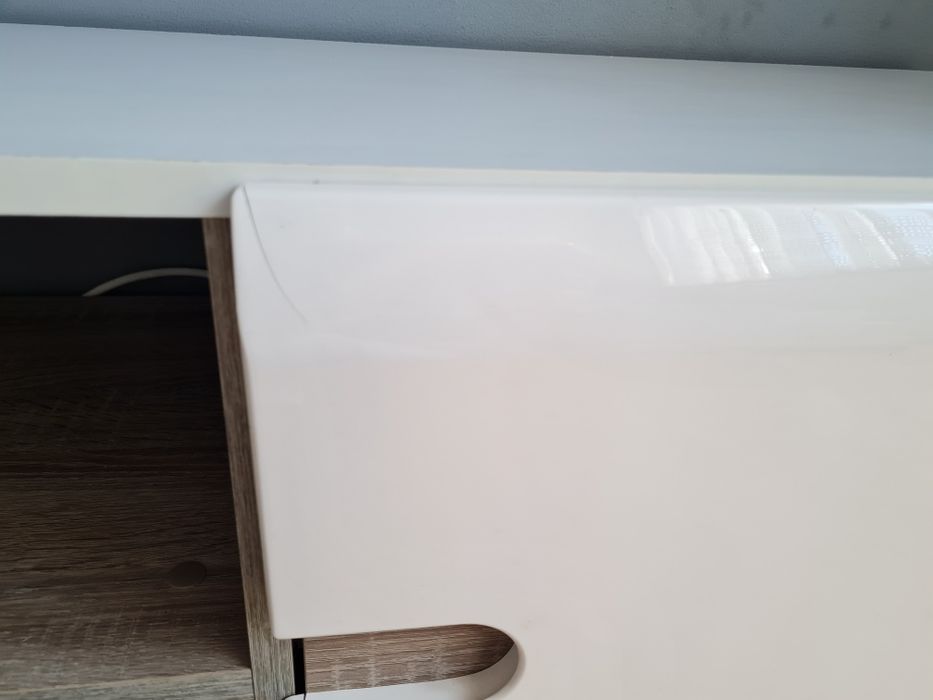 Szafka pod telewizor