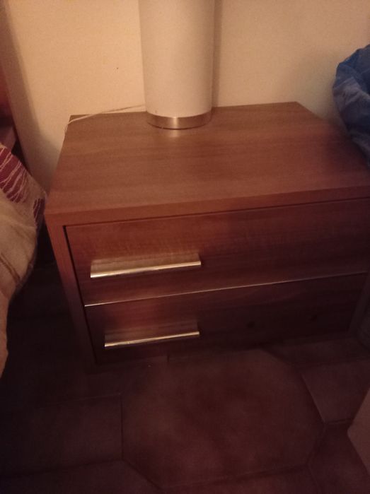 Cama de casal + mesinhas de cabeceira