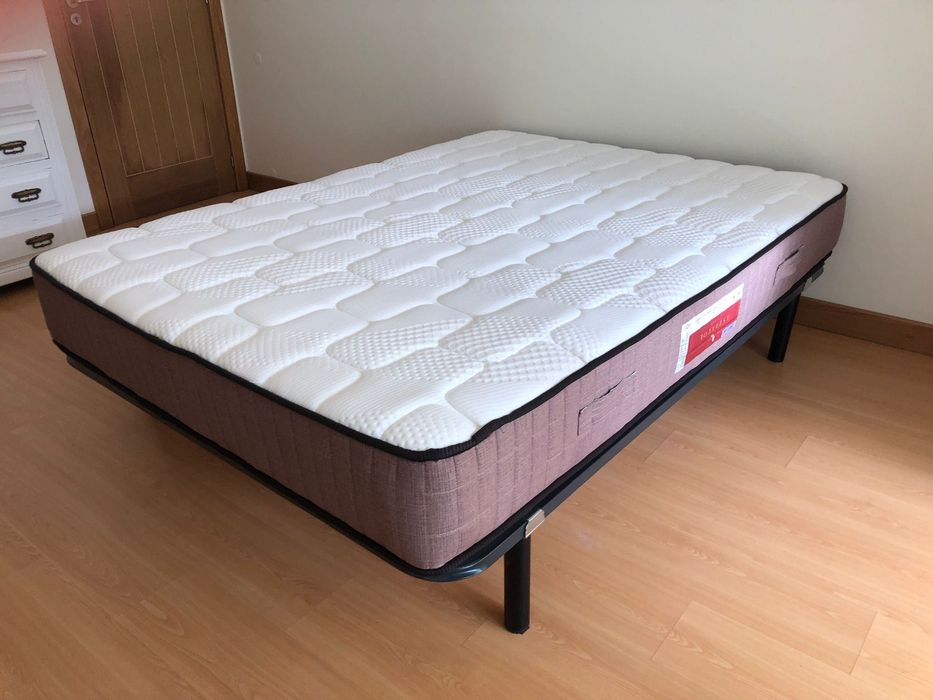 Colchão + estrado como novos