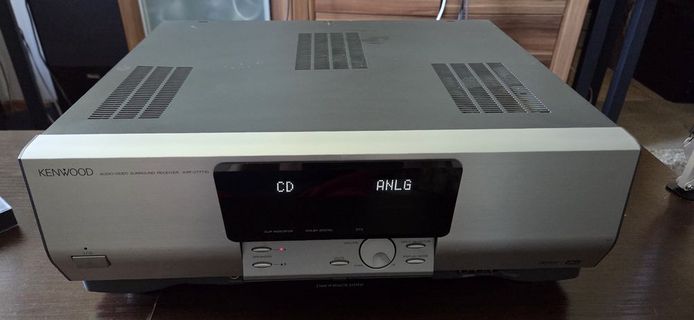 Amplituner kenwood KRF V7771d