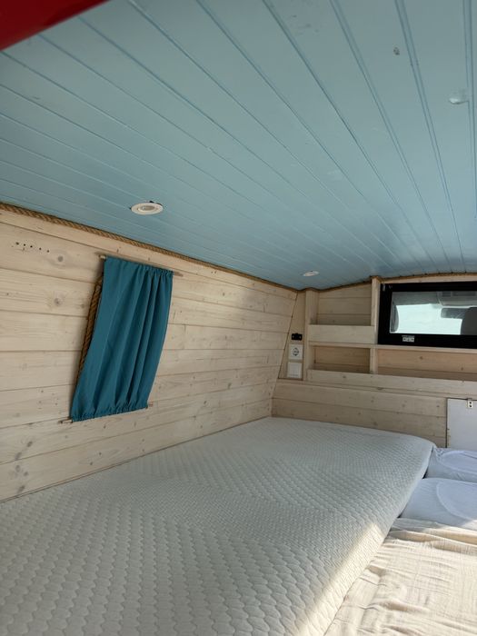 VW Transporter T5 2.0 TDI Camper Dormitório | Legalizada como veiculo de mercadoria | 2015 | Apenas 132.600 km