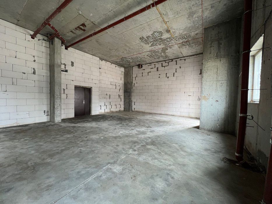 Продаж фасадного приміщення вул. Польова 73