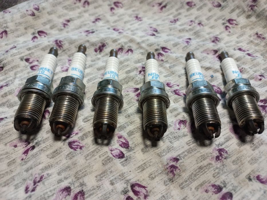 Свечи зажигания BKUR6ET10 NGK