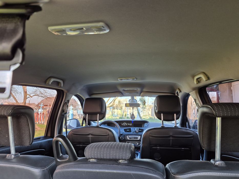 Рено гранд сценік