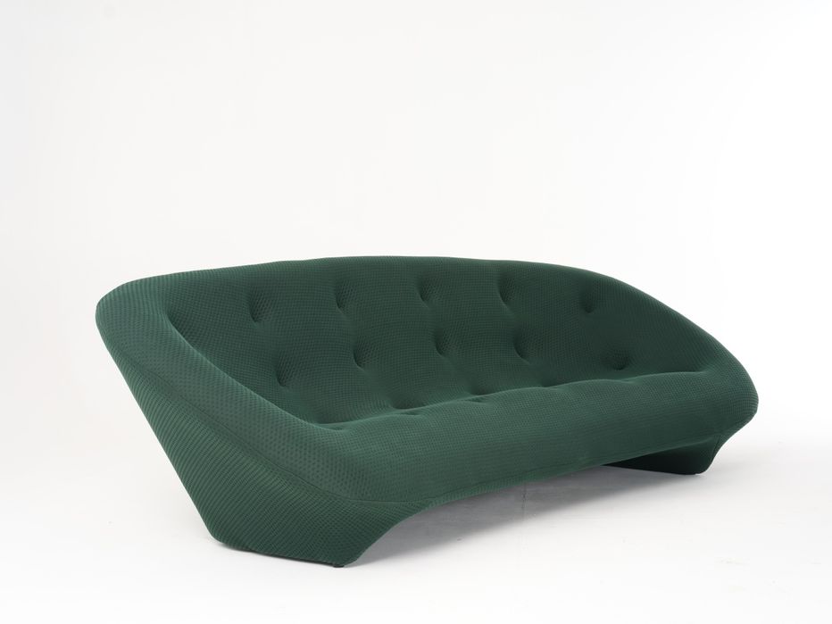 Sofá triplo estilo Ploum da Ligne Roset