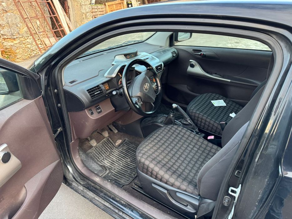 Toyota Iq 1.3 i 2010