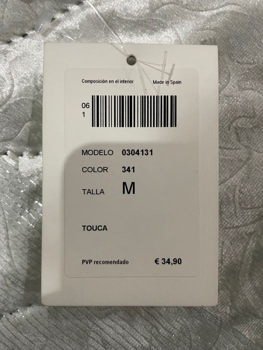 Vestido Pili Carrera com touca