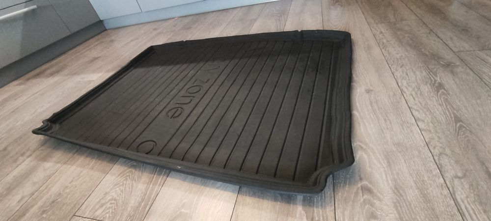 Mata do bagaznika citroen c4 l  hatchback
