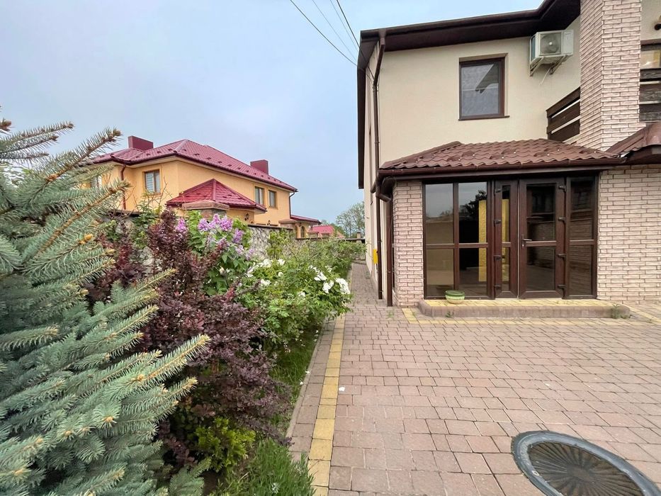 Затишний будинок поблизу Тернополя