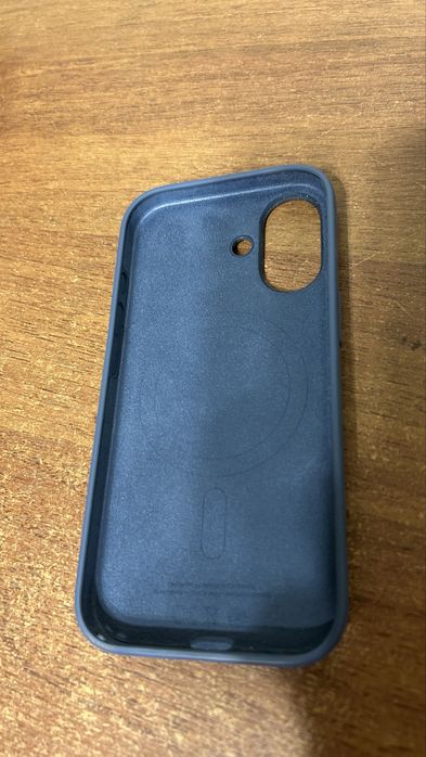 Продам б/у чохол для iphone 17