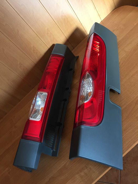Фонарь задний Renault Trafic Opel Vivaro Рено Трафік Виваро Клик Стоп