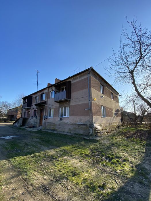 Продам квартиру у передмісті Берегова