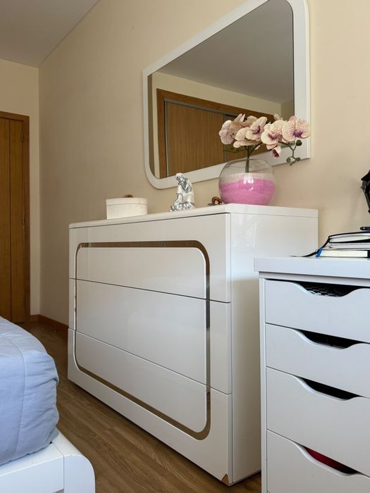 Quarto completo para venda em bom estado