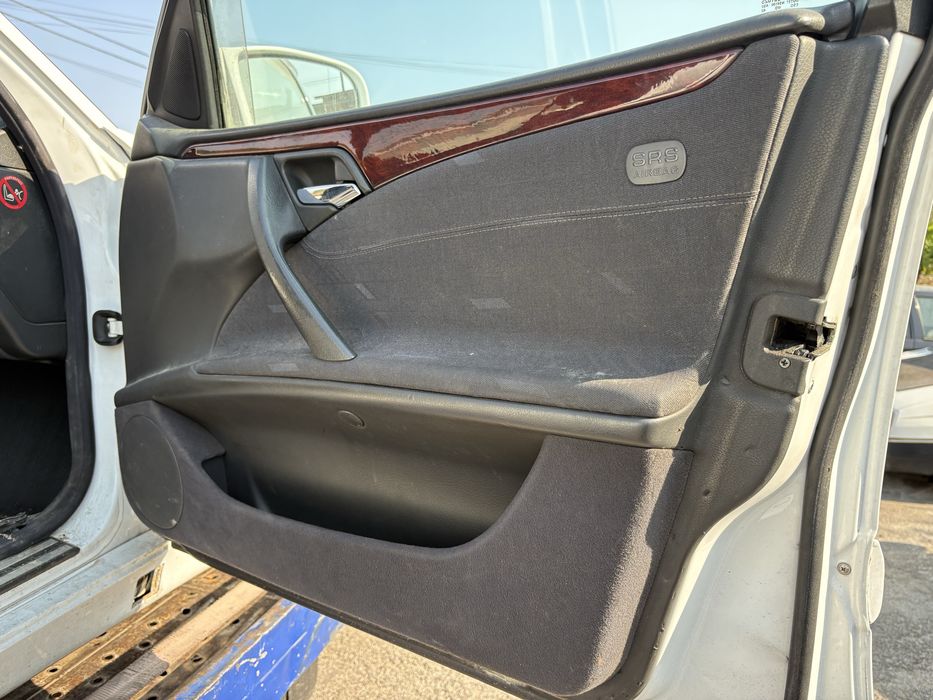 Quartela forra porta frente lado direito Mercedes Classe E W210