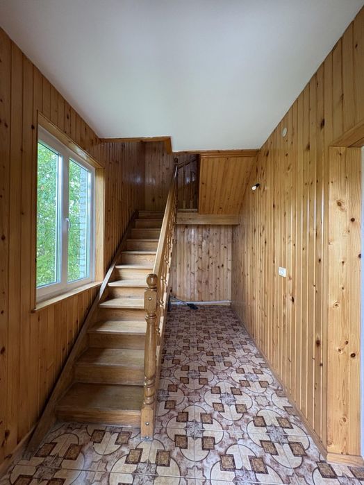 Продаж будинку з ремонтом та меблями в м.Золочів