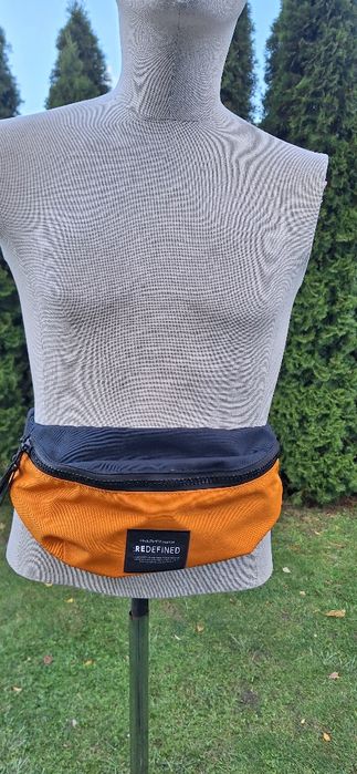 Saszetka nerka Peak Performance