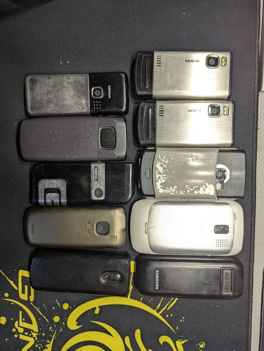 Продам мобільні телефони та запчастини до телефонів
