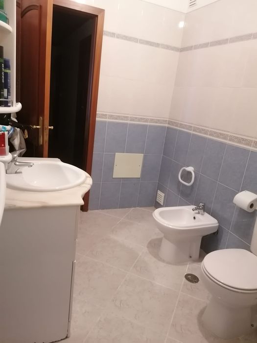 Apartamento T2 à venda na Avenida Humberto Delgado, 1º andar